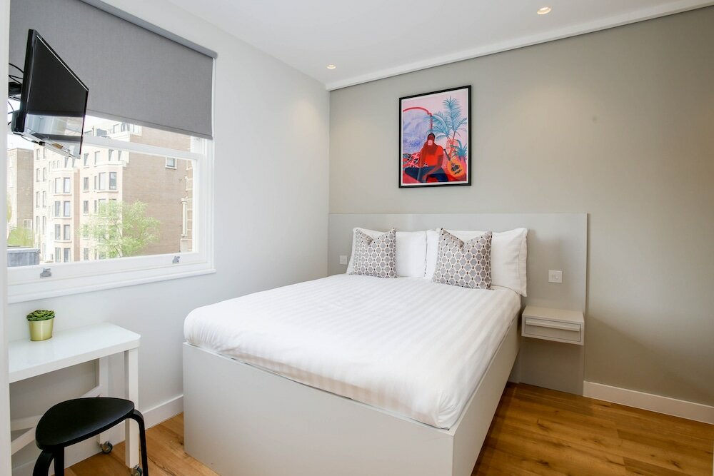 Фото Cromwell Serviced Apartment