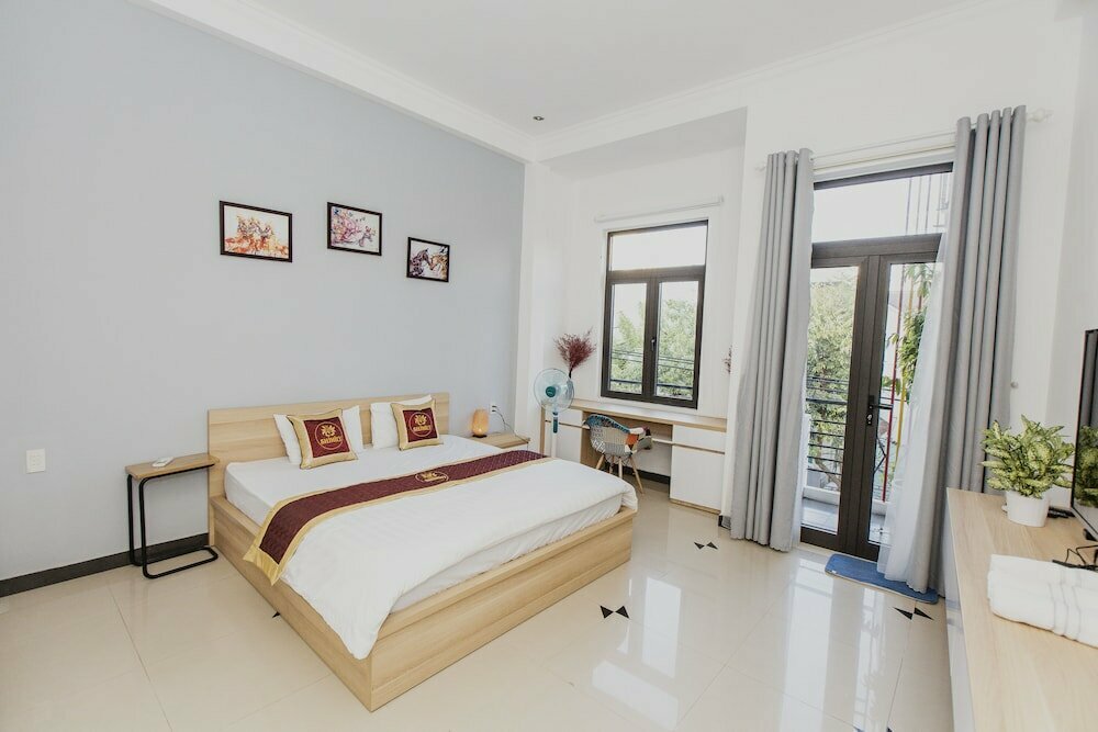 Hotel Shjmily House, Da Nang, photo