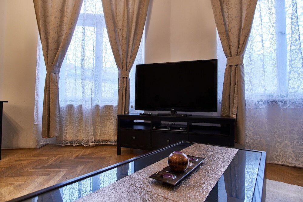 Фото Old Town Square Royal Apartment