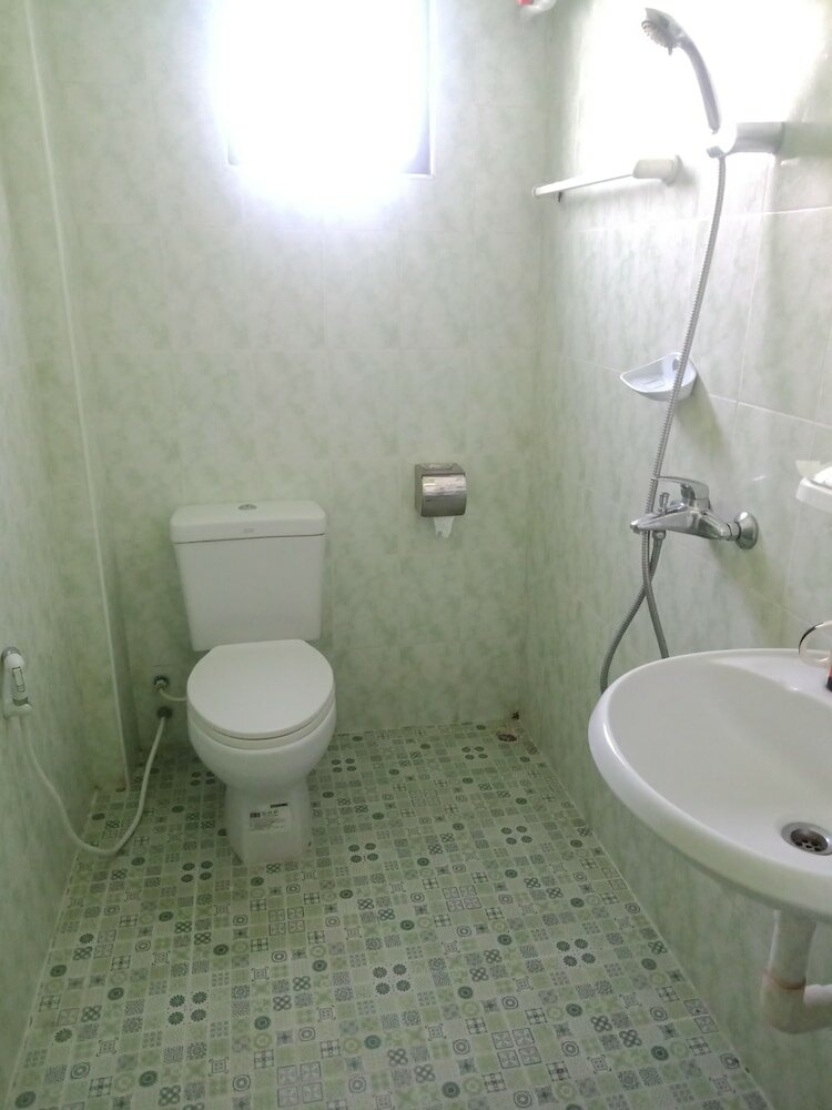 Фото Nay Chi Linn Hotel