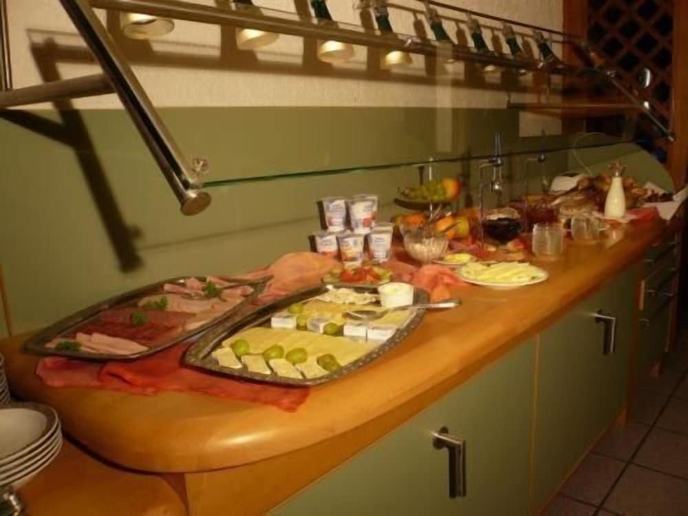 Фото Hotel Rosenhaus Garni