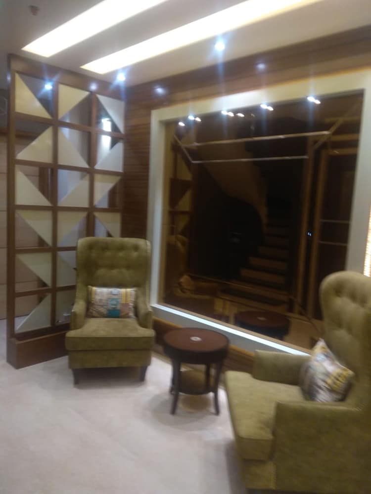 Фото 182360715192