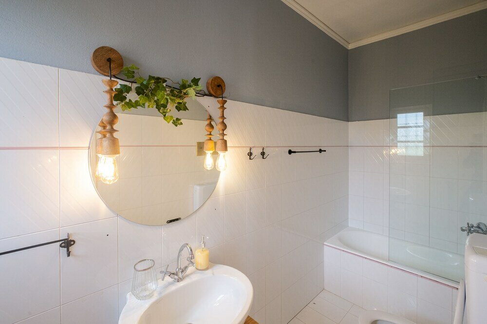 Фото Mid-Century Modern Villa Vintage Charm