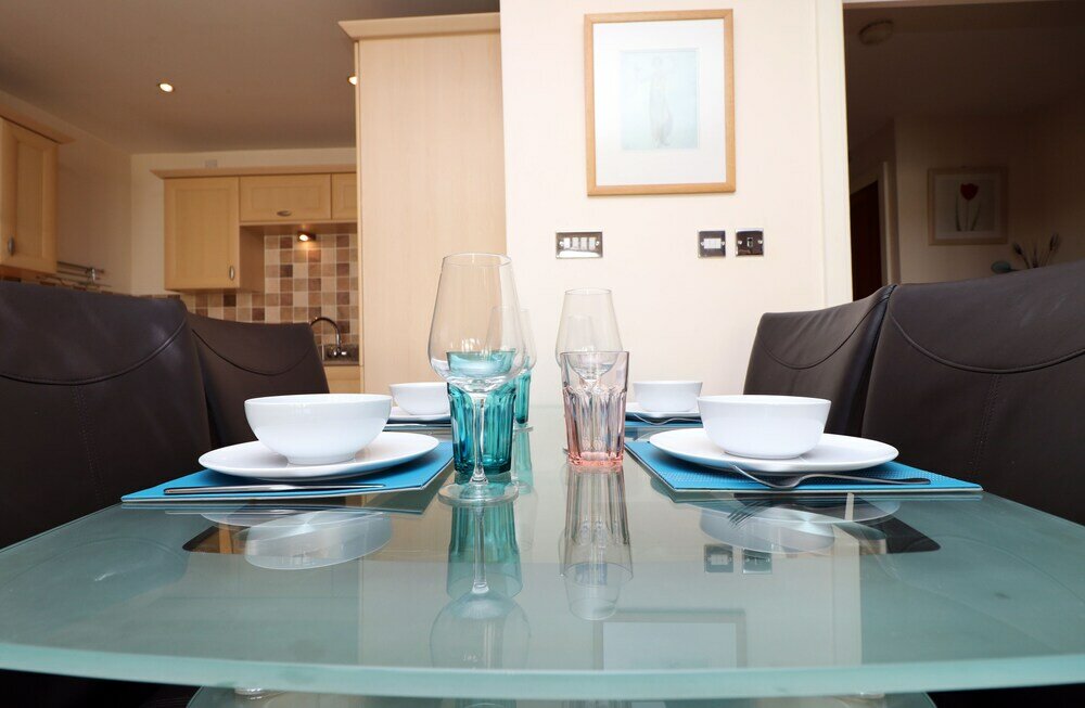 Фото 3 Bed Apartment - Mermaid Quay