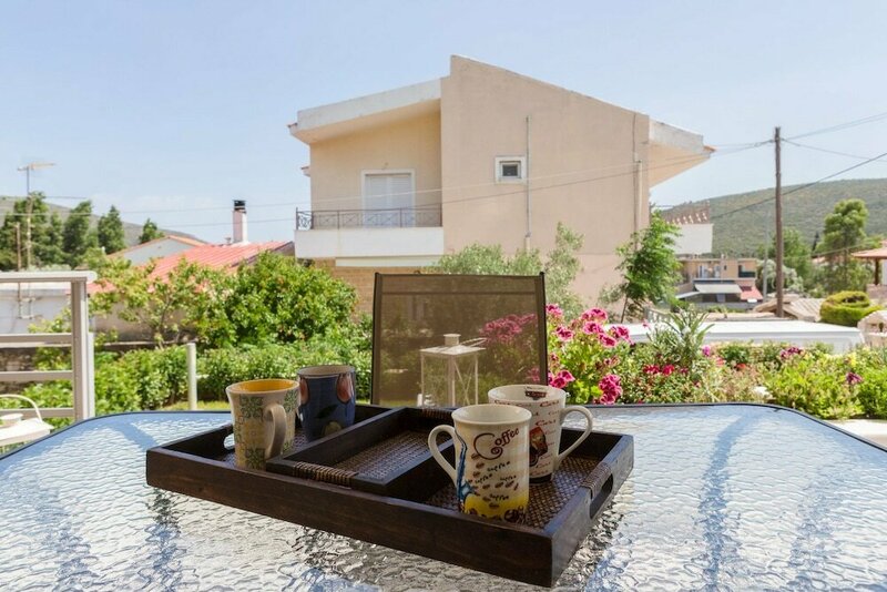 Гостиница Bright & Spacious two-floor Family Garden Home