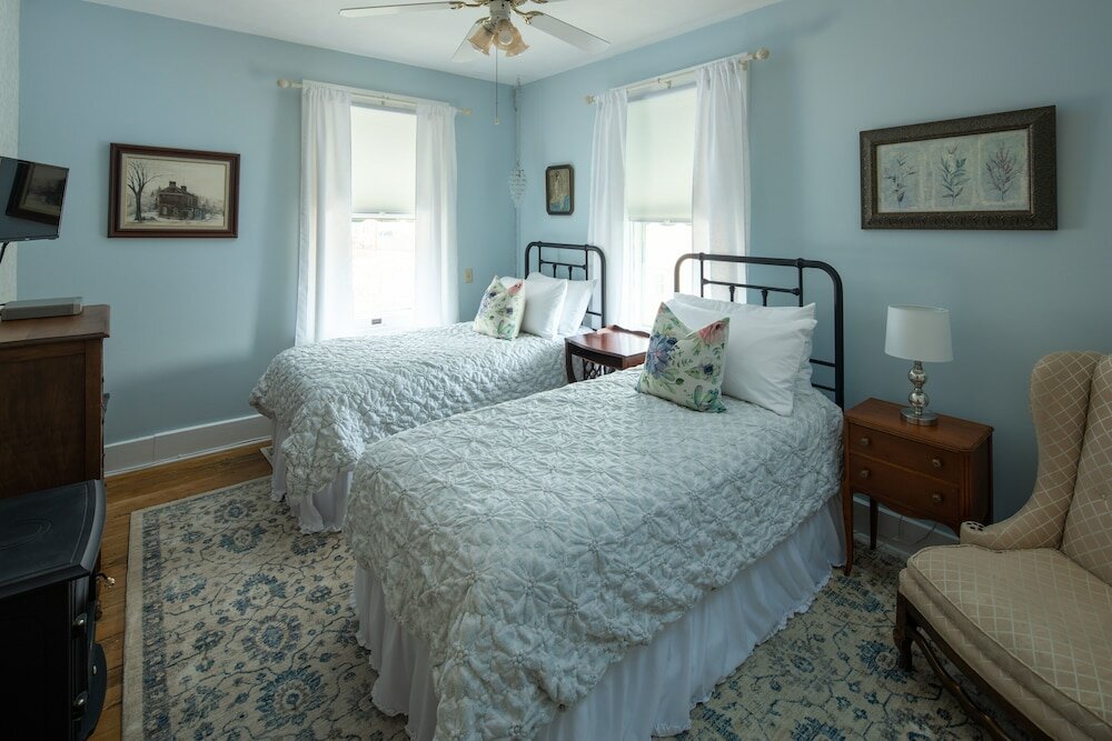 Фото Avery On Prospect Hill Guest House