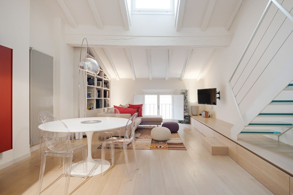 Фото In the Shadow of the Two Towers