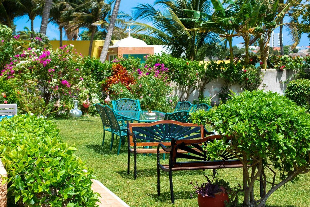 Фото Pok-Ta-Pok Guest House