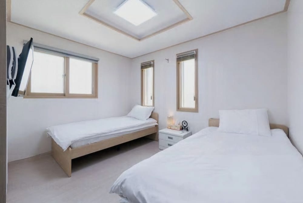 Фото Hub Guest House