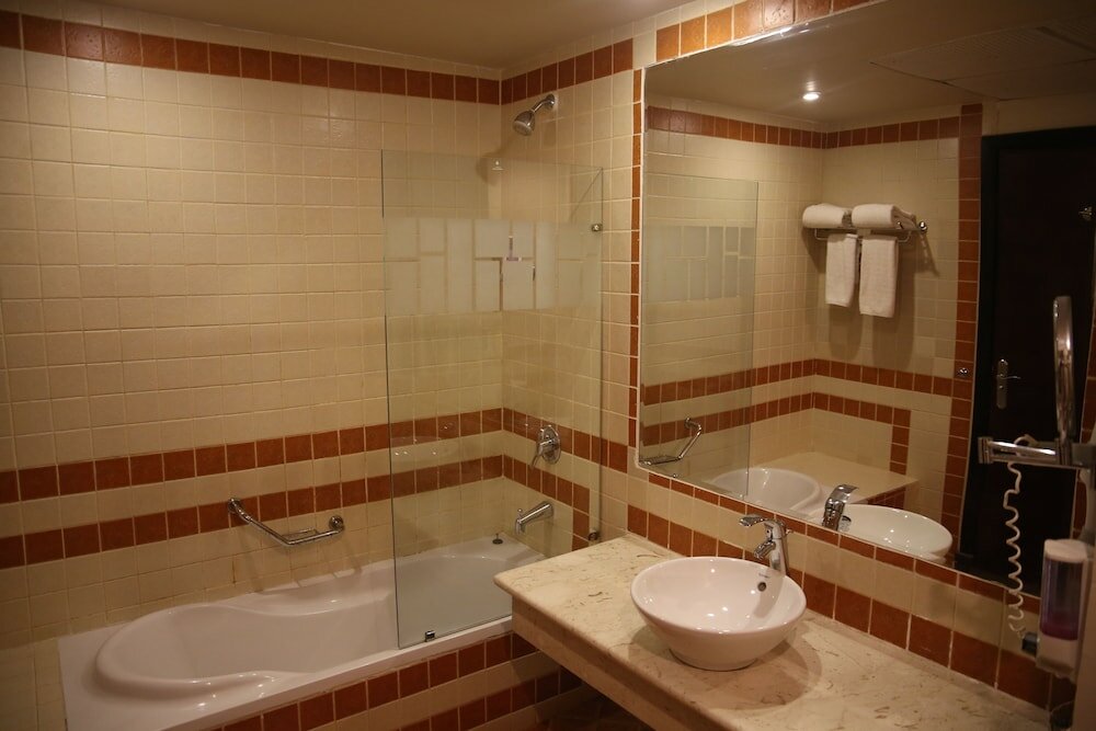 Фото Laguna Beach Marsa Resort