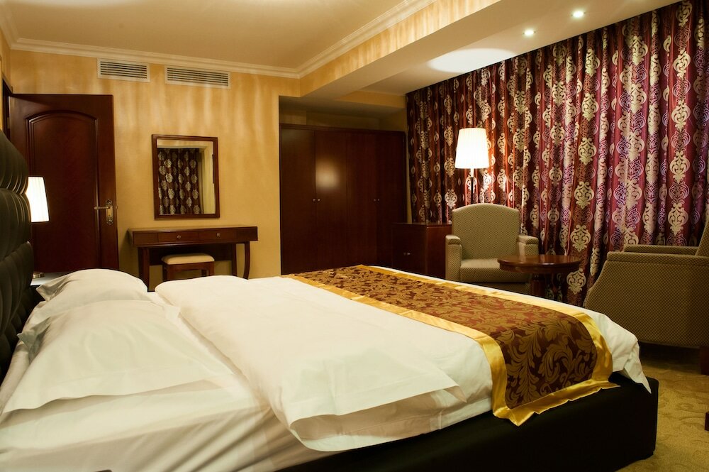 Фото Platinum Hotel