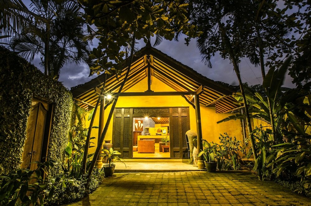 Фото Quiet Cottage Style Villa in Umalas