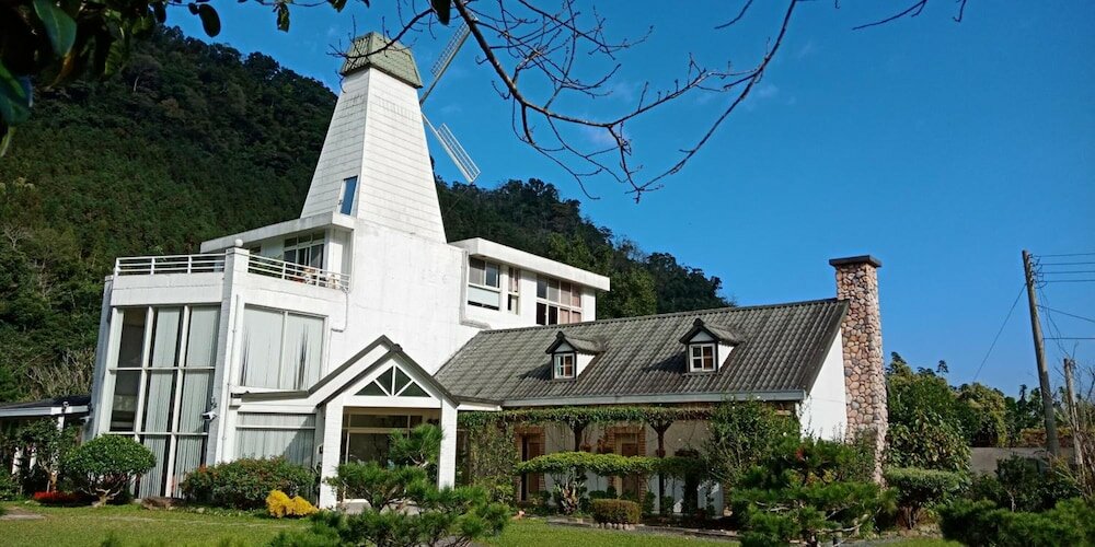 Фото Lily Village