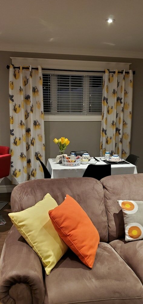 Фото The Blue Jay Nest