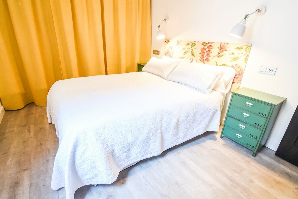 Фото TuGuest Alhambra Apartments