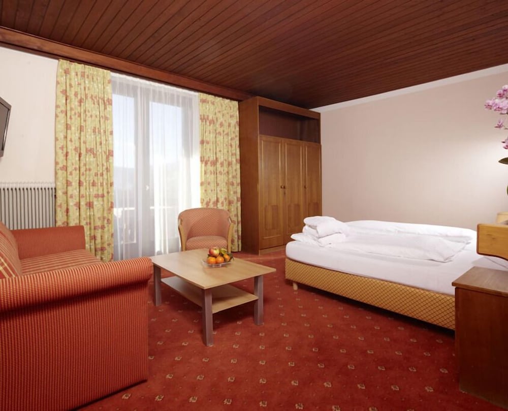 Фото Zur Post & Appartementhaus Kern