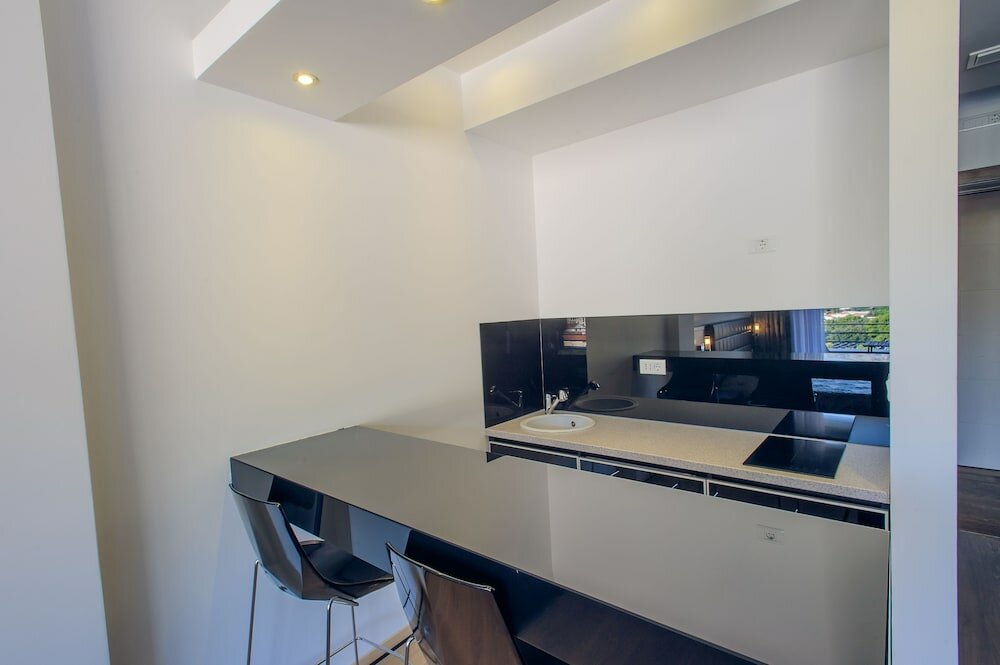 Фото Sky View Luxury Apartments