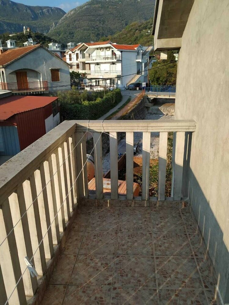 Фото Apartments Lazović