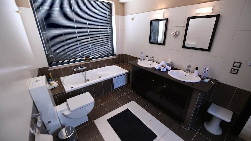 Фото Lilies Villa