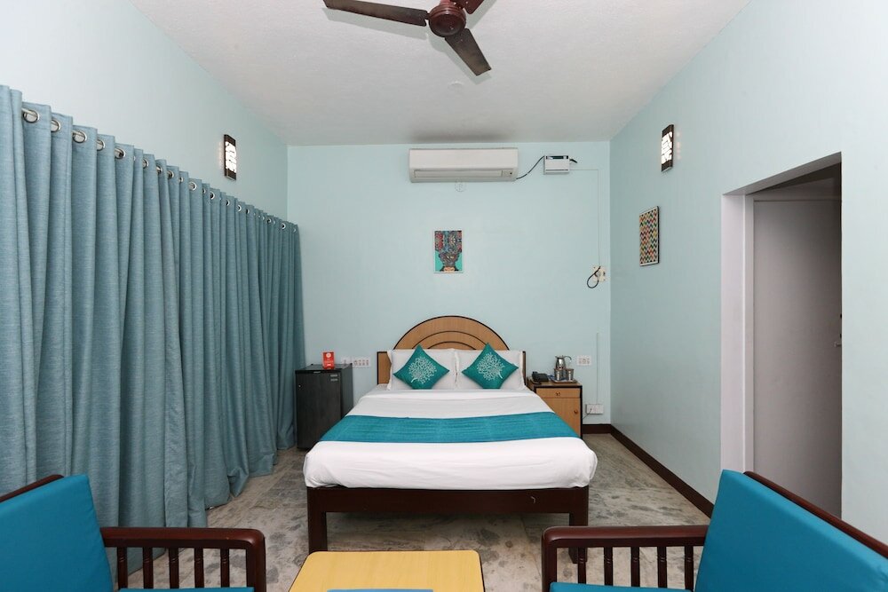 Фото Oyo 7829 Santhi inn