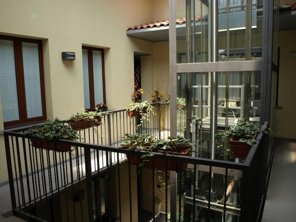 Фото Hotel Karol