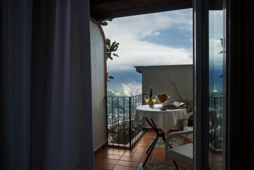 Фото Garden Hotel