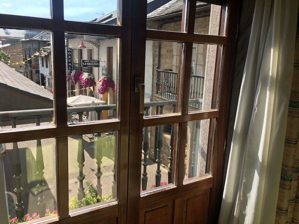 Фото Hostal Santa María