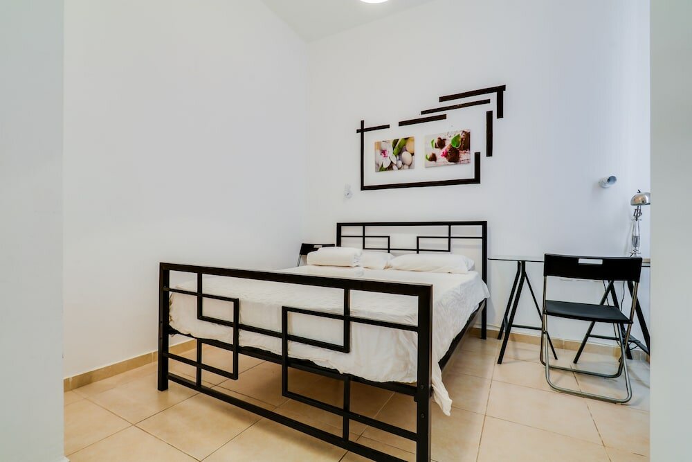 Фото Central Apartment near Bograshov Beach