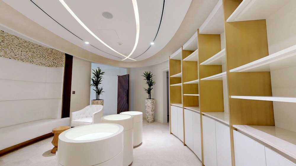 Фото The Hotel Galleria Jeddah, Curio Collection by Hilton