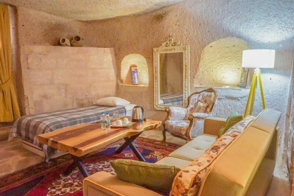 Фото Valley Inn Cave Hotel