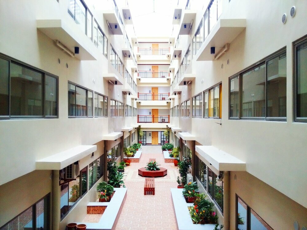 Hotel Sophia's Cedar Peak, Baguio, photo