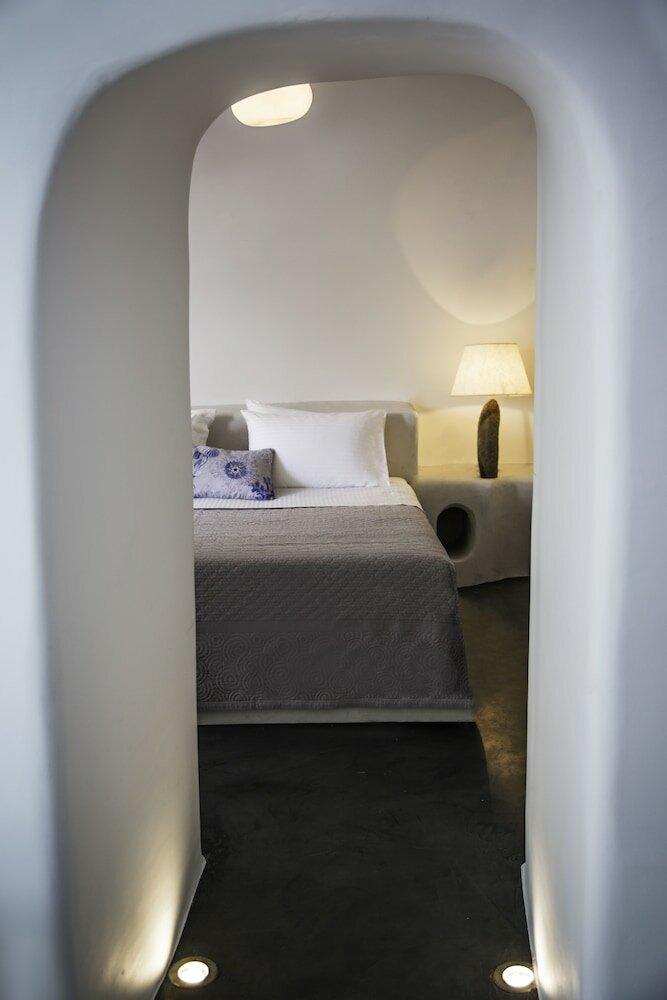 Фото White Cave House