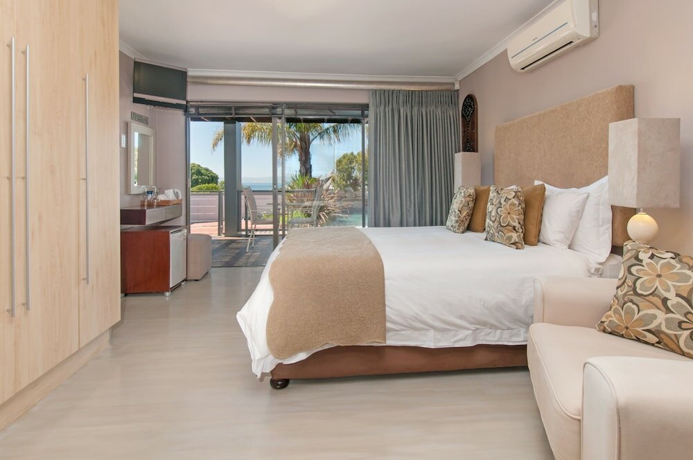 Фото Whale Away Guest House