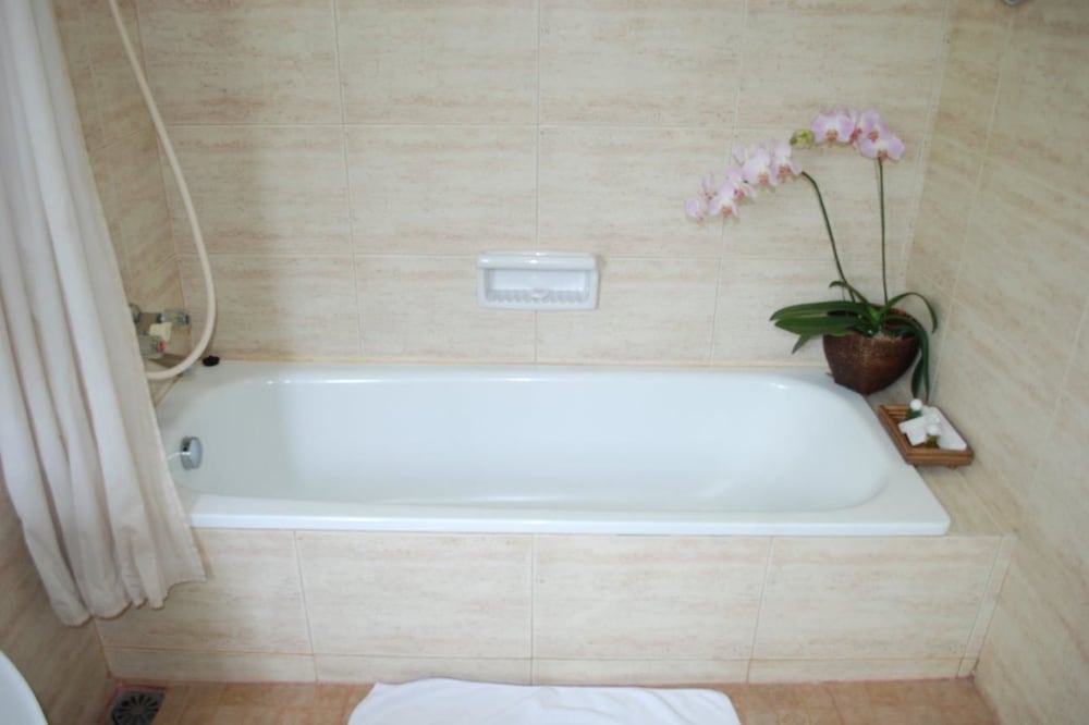 Фото Puri Setiabudhi Residence