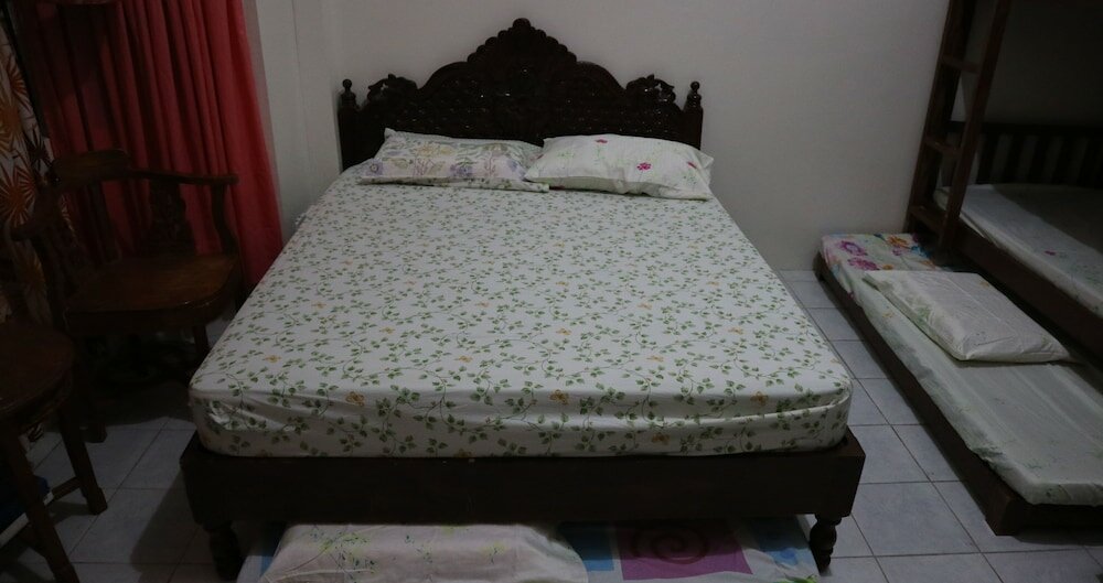 Фото Hundred Isles' Room Rentals and Transient House