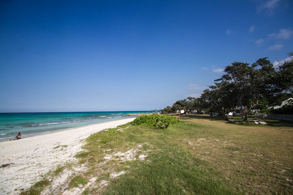Фото Yellow Canary Beach Villa