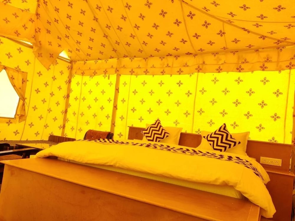 Фото Sunrise Desert Resort