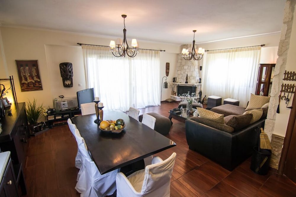 Фото Daphne Villas