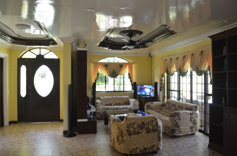 Фото Kim Beatriz Compound