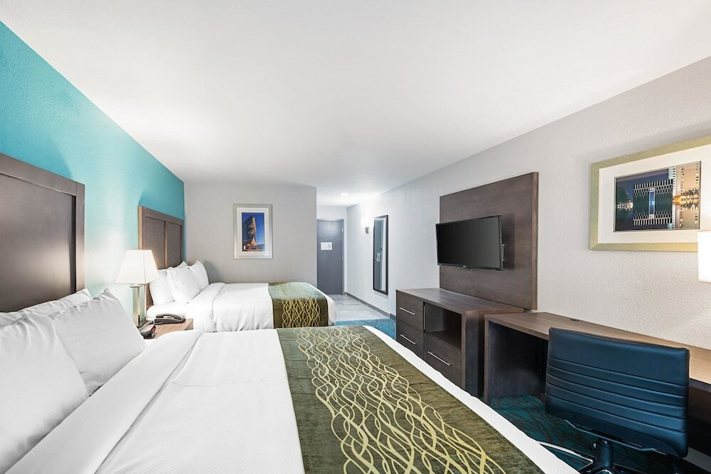 Фото Comfort Inn & Suites Oklahoma City near Bricktown
