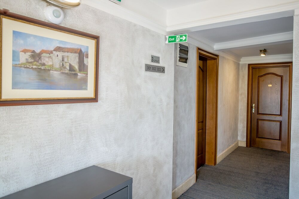 Фото Hotel Astoria Tivat