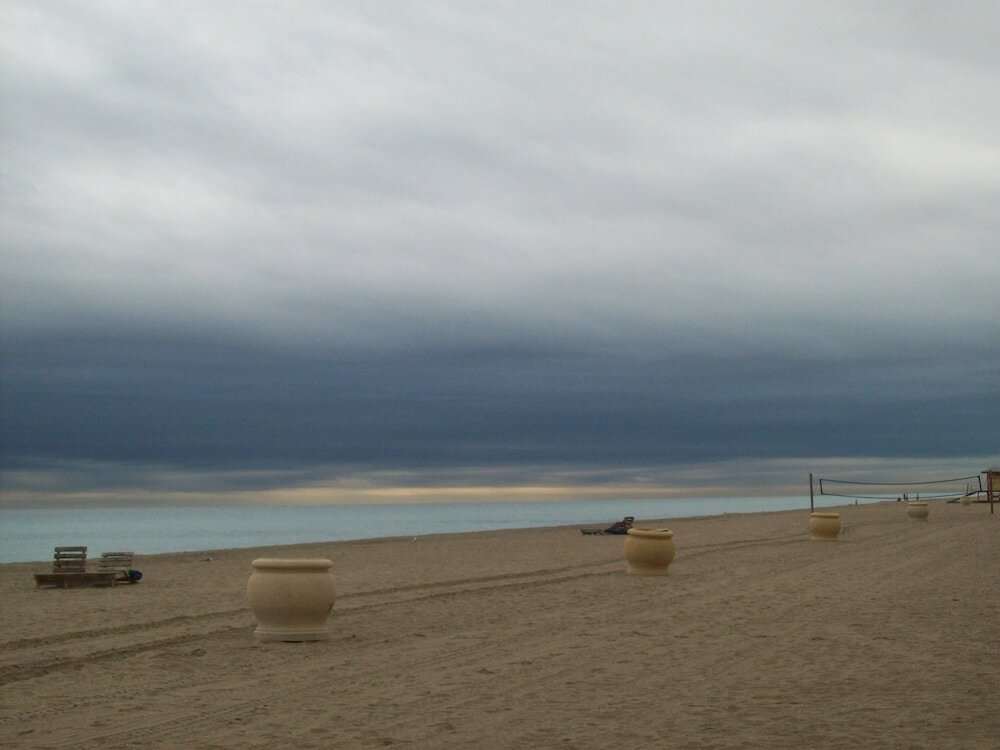 Фото Hollywood Beach Resort-renovated Studio Nice Views