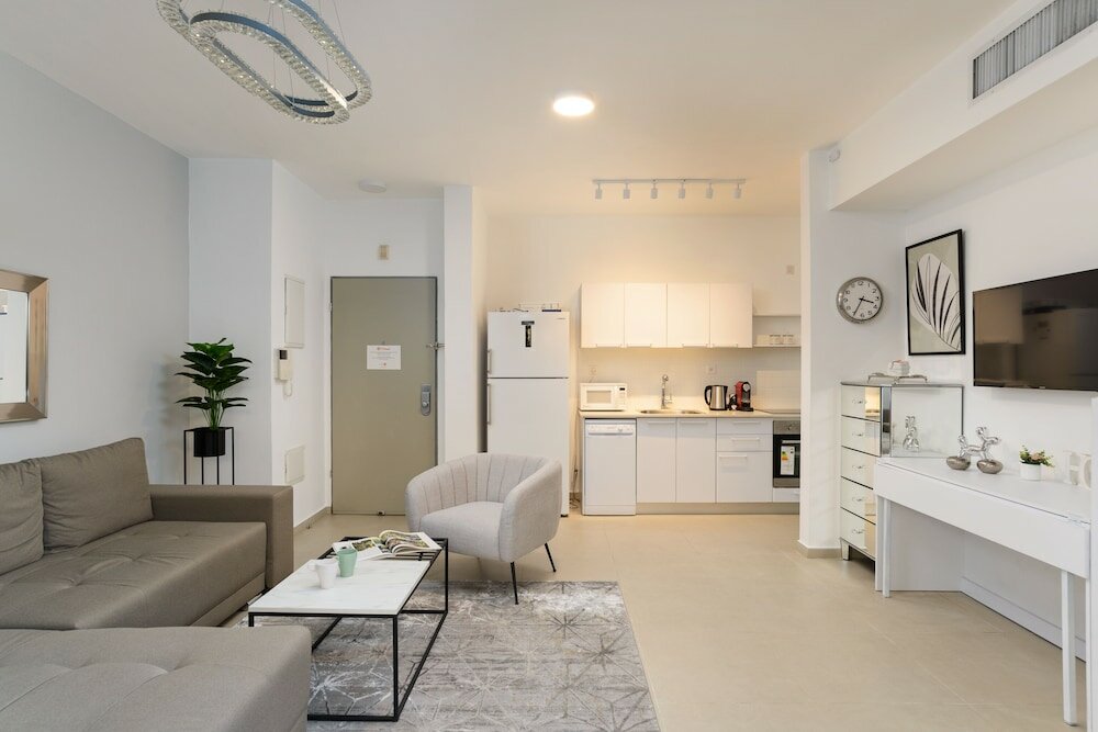 Фото Апартаменты Quiet Hideaway & Terrace near Beach by FeelHome