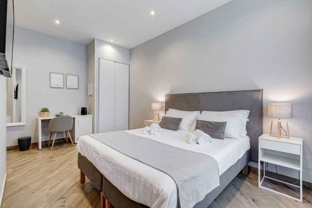 Фото Colonna Luxury Suites