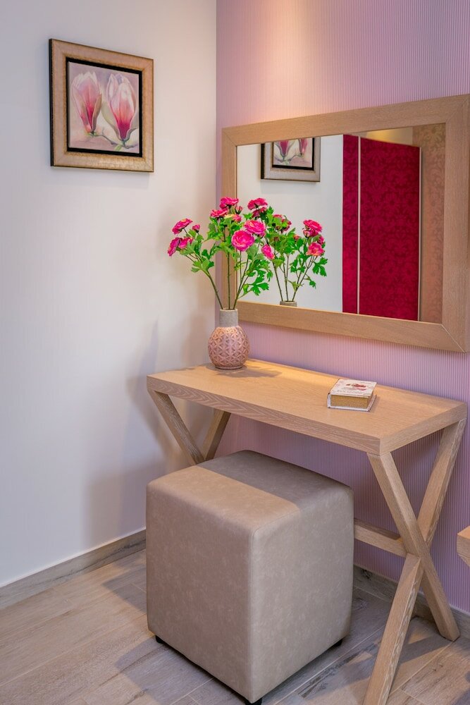 Фото Lobelia Luxury Suites