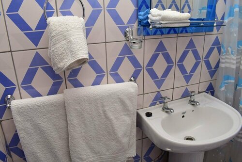 Гостиница The 244 Guest Houses в Лилонгве