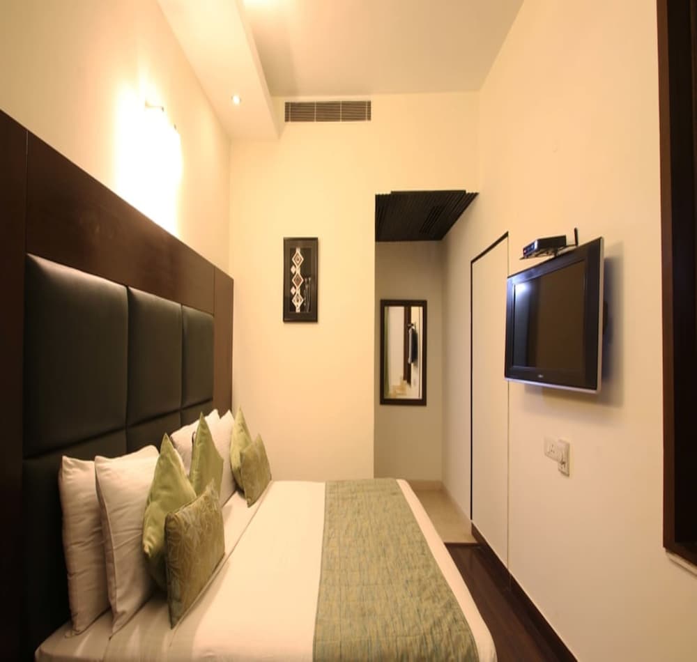 Фото Jht Hotel