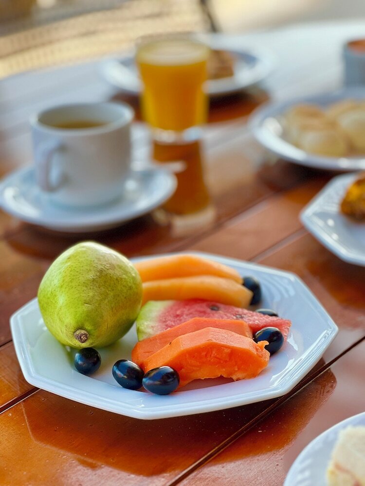 Фото Iate Plaza Hotel