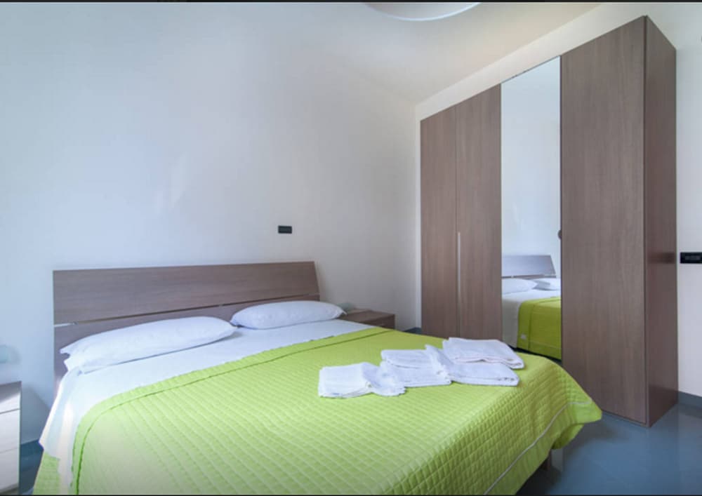 Фото Cream & Caramel bed