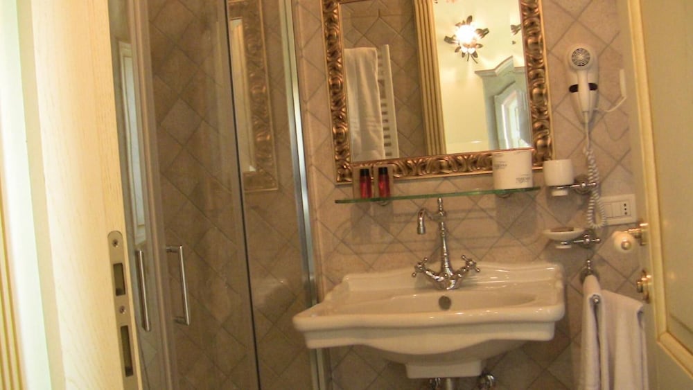 Фото La Castellaia Resort